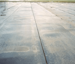 Kuilplaatrubber op rol met staaldraad