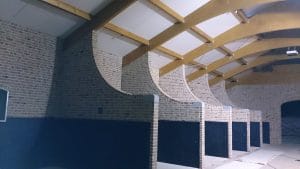 Wandrubber paardenstal als trapbescherming