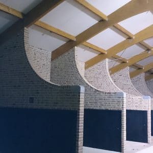 Wandrubber paardenstal als trapbescherming